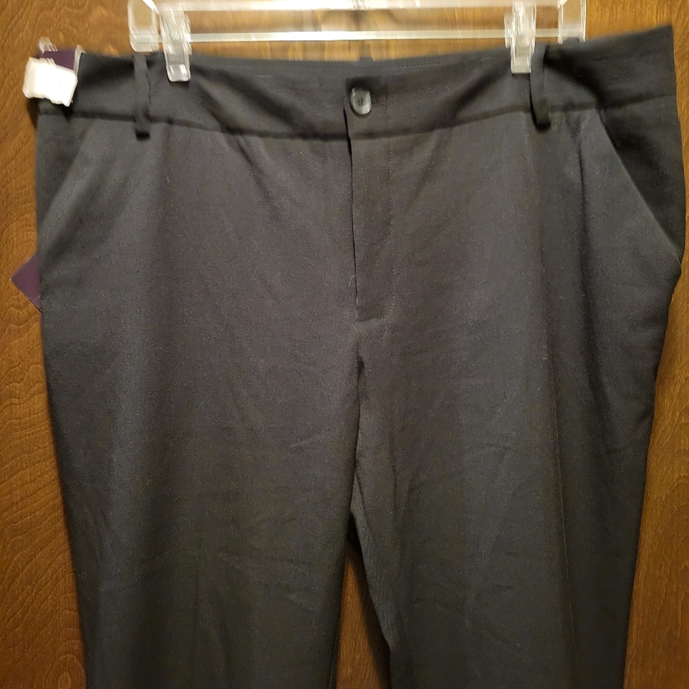 Ava & Viv Black Crop Pants NWT